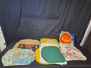 lot 205 image: Collection of Holiday and Decorative Placemats and Napkins Assorted Designs