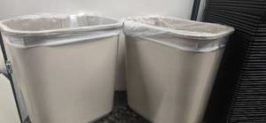 lot 139 image: A quantity of 2 Trash Can from a Shutdown Hotel