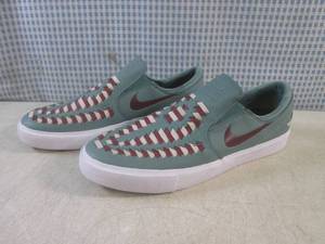lot 26 image: (CSB) Pair of Nike Zoom Air Slip-On...