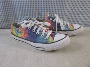 lot 29 image: (BS) Pair of Converse All Star Snea...