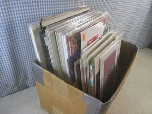 lot 35 image: (EC1) Assortment of Mostly Sleeved ...