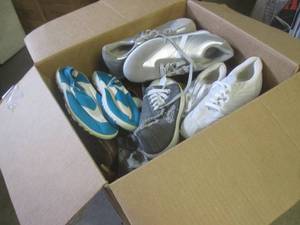 lot 36 image: (EW3) Large Box Full of Assorted Sh...