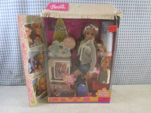 lot 110 image: (BSB) Vintage 2004 Barbie Cali Girl...