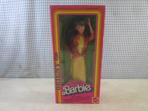 lot 114 image: (BSB) Vintage 1980 Dolls of the Wor...