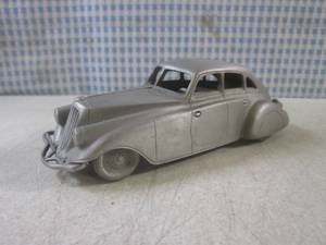 lot 49 image: (CNTR) Pewter 1933 Pierce Silver Ar...