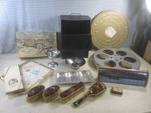 lot 54 image: (A-3) Assorted Vintage...