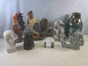 lot 58 image: (EW4) Assorted Figures and Vase...