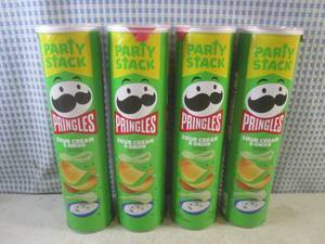 lot 172 image: (B-3) 4 Party Stack Size Pringles S...