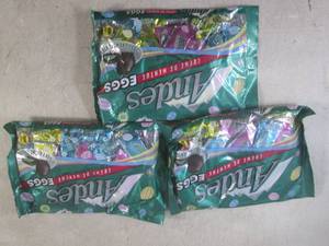 lot 188 image: (B-2) 3 Bags of Andes Creme De Ment...