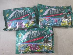 lot 189 image: (B-2) 3 Bags of Andes Creme De Ment...