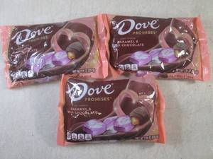 lot 192 image: (B-3) 3 Bags of Dove Promises Caram...