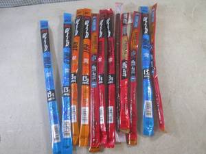 lot 198 image: (B-1) 12 Assorted Jack Links Snack ...