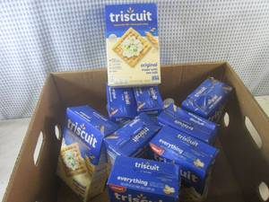 lot 204 image: (EC2) Damaged Boxes of Triscuit Ori...