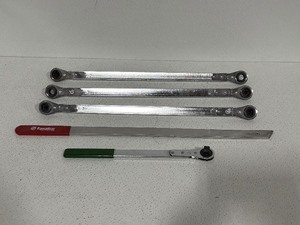 lot 28 image: Serpentine Belt Wrench Set