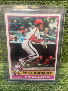 lot 164 image: 1976 Topps Mike Schmidt