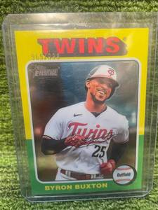 lot 210 image: 2024 Topps Heritage Byron Buxton Chrome Parallel 969999