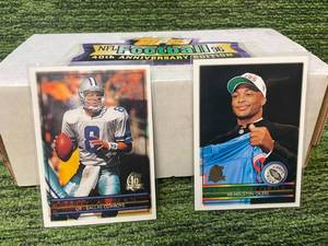 lot 244 image: 1996 Topps Football Set (#1-440)