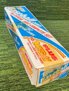 lot 247 image: 1992 Topps Baseball Card Set COMPLETE Factory Sealed