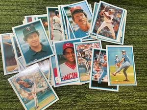 lot 279 image: Assortment of 1985 MLB All-Star Set