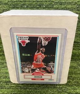 lot 340 image: 1990 Fleer NBA Set (#1-198) with Michael Jordan