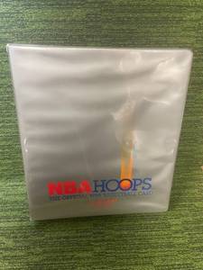 lot 60 image: 1992-93 Skybox Basketball Set (#1-324) with Michael Jordans