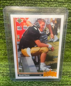 lot 85 image: 1991 Upper Deck Brett Favre Rookie Card