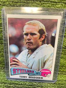 lot 463 image: 1975 Topps TERRY BRADSHAW- Pittsburgh Steelers HOF QB