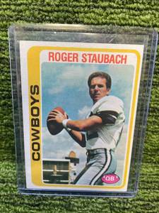 lot 432 image: 1978 Topps Football Roger Staubach- Dallas Cowboys HOF