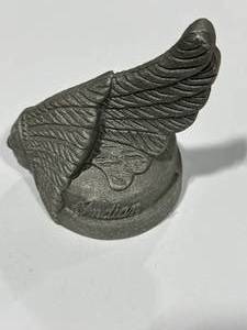 lot 52 image: Indian Motorcycle Paper Weight