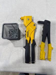 lot 0707 image: Rivet Gun and Rivets Set