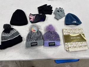 lot 0712 image: Assorted Winter Hats & Gloves