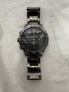 lot 0718 image: Nixon Chronograph Watch