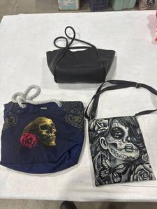 lot 0727 image: Assorted Skull & Tote Bags