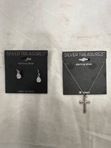 lot 0792 image: Silver Treasures Jewelry Set