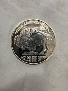 lot 0794 image: 2015 1 oz Silver Buffalo Round