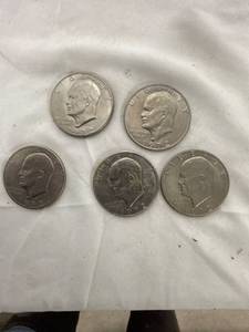 lot 0799 image: 1972 Eisenhower Dollar Coins (5)