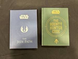 lot 0810 image: Star Wars Jedi & Bounty Hunter Books