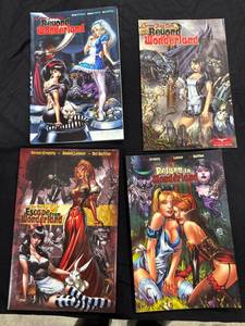 lot 0850 image: Wonderland Graphic Novel Set