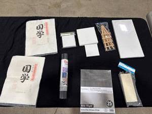 lot 0879 image: Assorted Art & Craft Supplies Lot