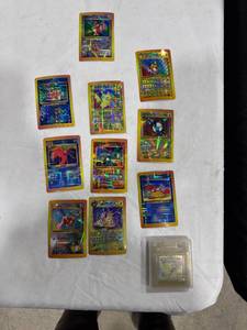 lot 0880 image: Pokmon Cards & Gold Version Game