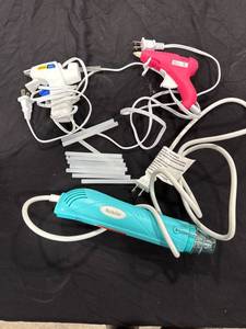 lot 0883 image: Crafting Glue Guns & Heat Tool