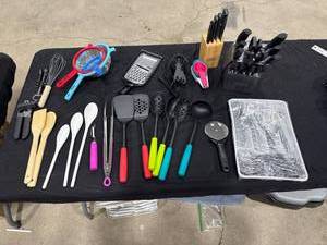 lot 0887 image: Large Kitchen Utensil & Cookware Lot