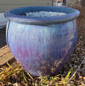 lot 263R image: SY - Large Outdoor Glazed Planter Pot with Iridescent Finish