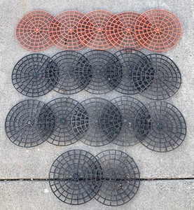 lot 454R image: G - Set of Planter Drainage Inserts  Grit Guards