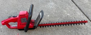 lot 484RR image: G-Toro 20 Inch Dual Action Hedge Trimmer Model 51815