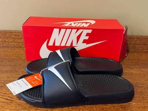 lot 45D image: LR - Nike Benassi Swoosh Slide Sandals BlackWhite Size 11 with Box