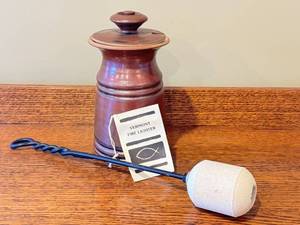 lot 65D image: LR - Warren Village Pottery Vermont Fire Lighter