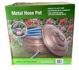 lot 118D image: G - Metal Hose Pot with Lid and Solid Aluminum Handle