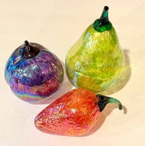 lot 282D image: LR - Set of 3 Hand-Blown Art Glass Fruit Sculptures