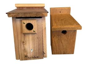 lot 300D image: G - Set of 2 Wooden Audubon Birdhouses